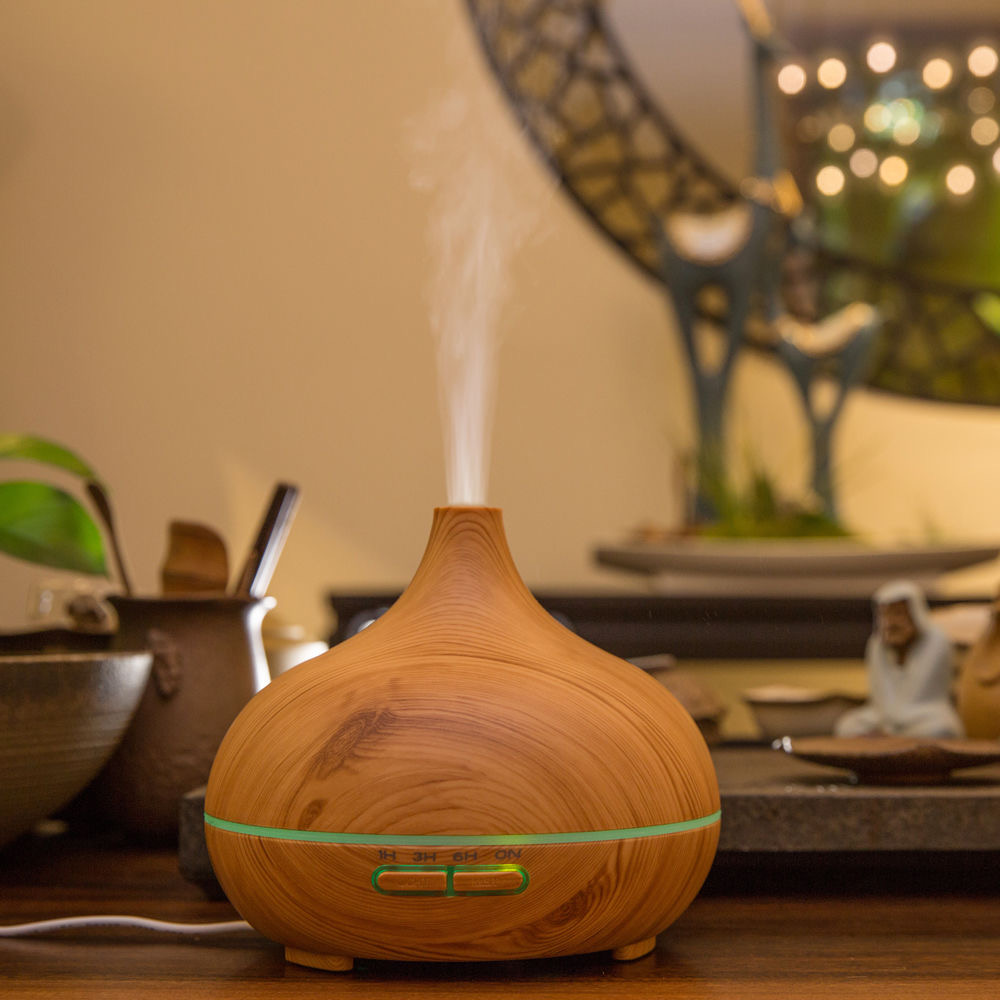 MT08555 AROMATIZADOR SIMIL MADERA CON LUZ LED MULTICOLOR 3