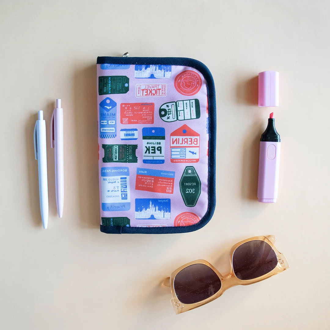 Portapasaporte / Estuche porta documentos ✈️✨ Tickets rosa