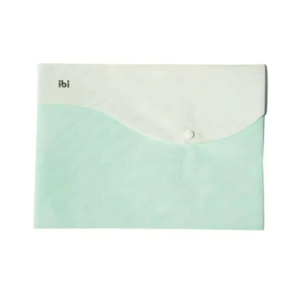 SOBRE PLAST. A4 C/ BROCHE PASTEL VERDE 076802