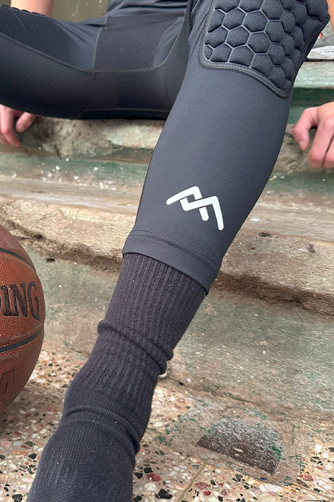 Calza deportiva con protección
