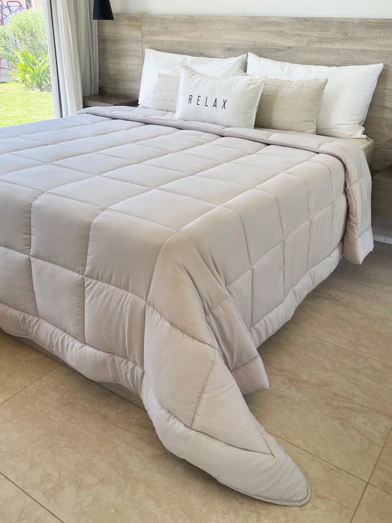 Edredón Hotelero Símil Plumón King Beige claro