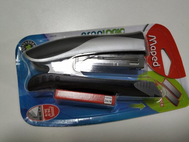 Abrochadora Maped Ergo Half 26/6 Blister (352510)