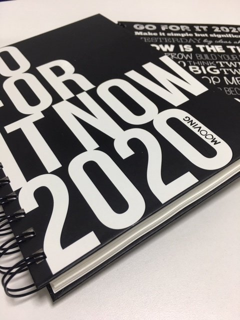 Agenda Mooving 15 X 21 Man Pagina Por Dia