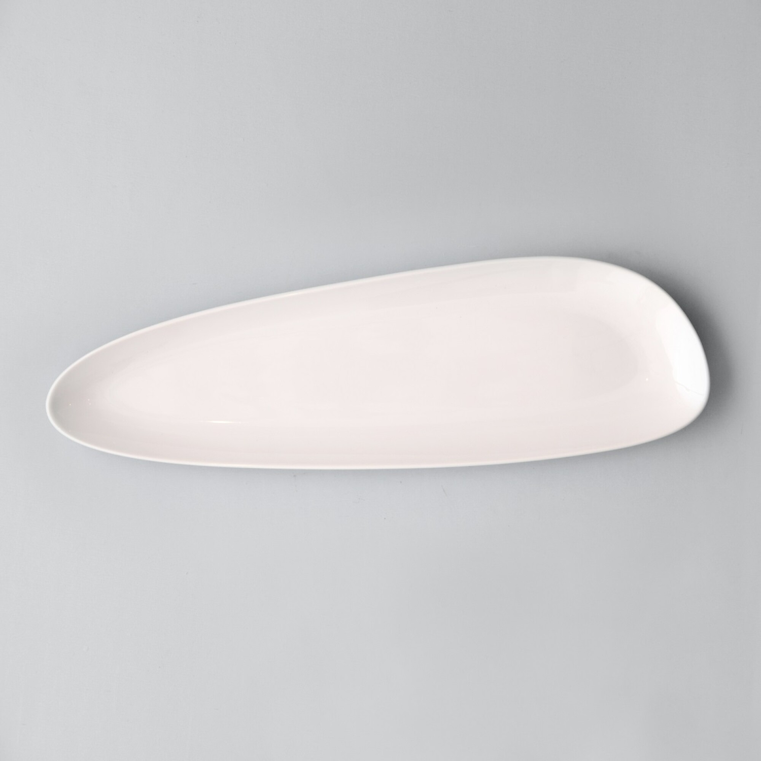 Fuente Irregular 13 x 41cm Royal Porcelain