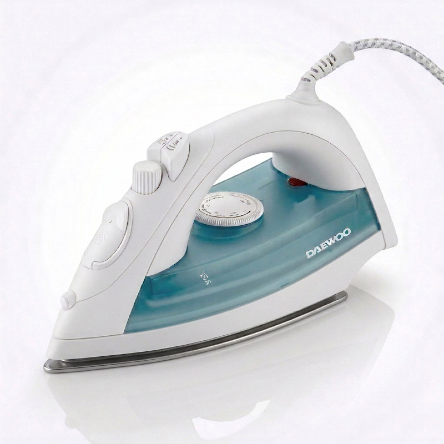 Plancha a vapor Daewoo | Base anti- adherente teflonada
